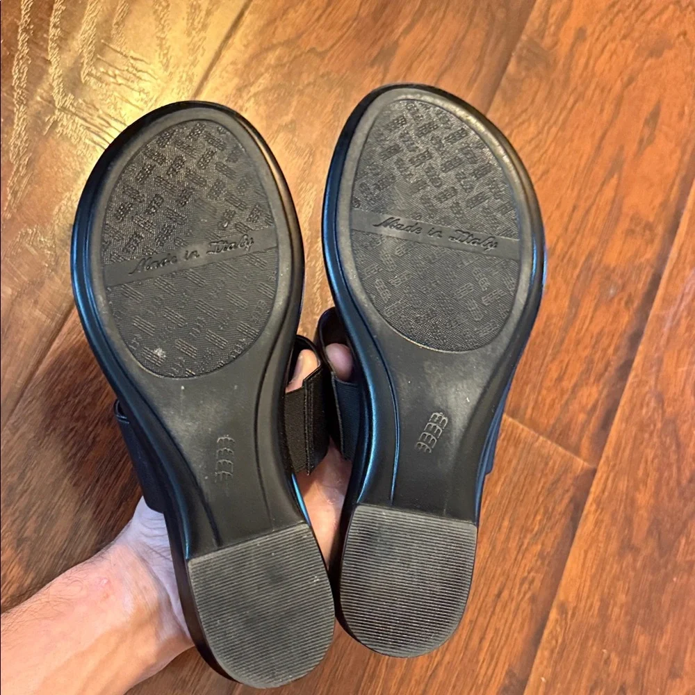 Italian Shoemakers Black Sandals with Sparkling Silver Detail Size 8 - Picture 4 of 6